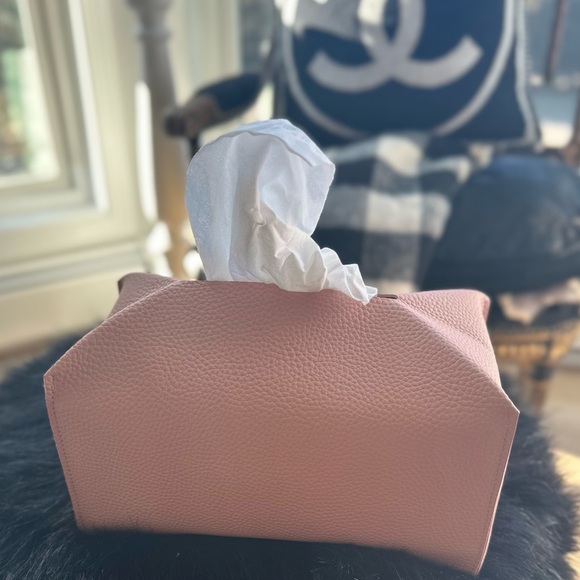 Pink leather tissue box cover | Modern Home - Picture 4 of 5